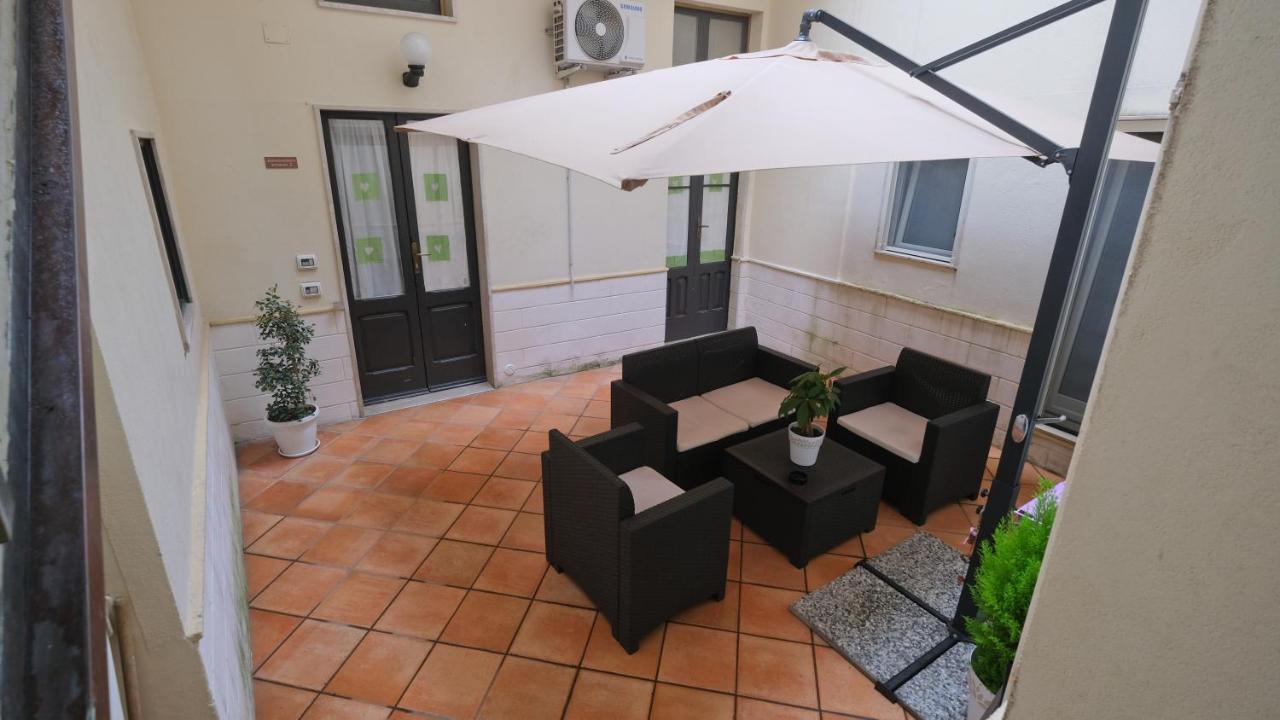Monolocale Porta Napoli Apartamento Brindisi Exterior foto